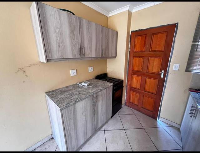 2 BEDROOM HOUSE FOR SALE IN WITPOORTJIE